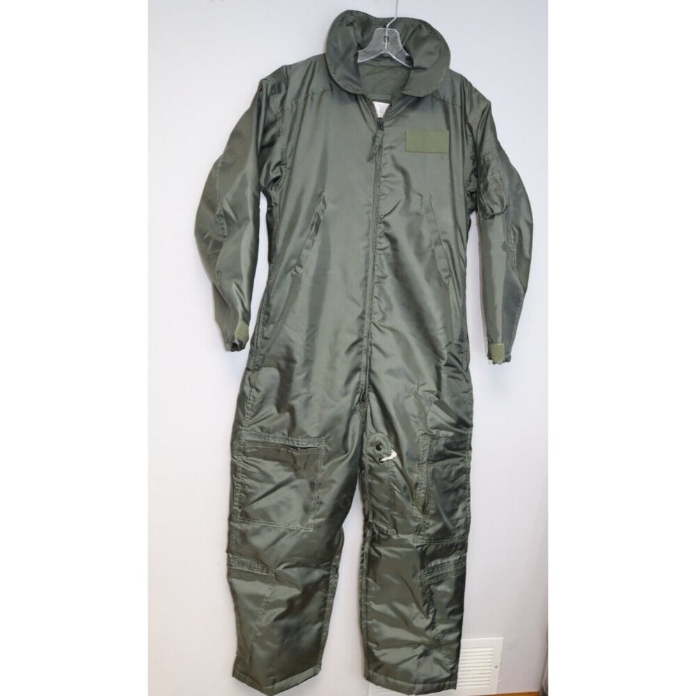 Military Coveralls Flyer's CWU-64/P Insulated Aramid Cold Weather Green Sz 44R‎